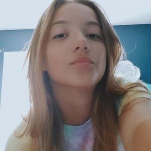 Meet your Posher, Joely